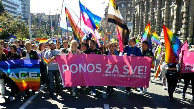 В Сербии провели гей-парад, но сербы всячески старались препятствовать