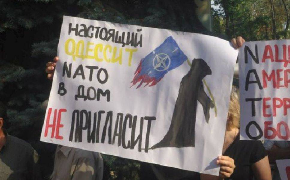 До госпереворота жители Украины знали, что НАТО является угрозой. А сейчас?