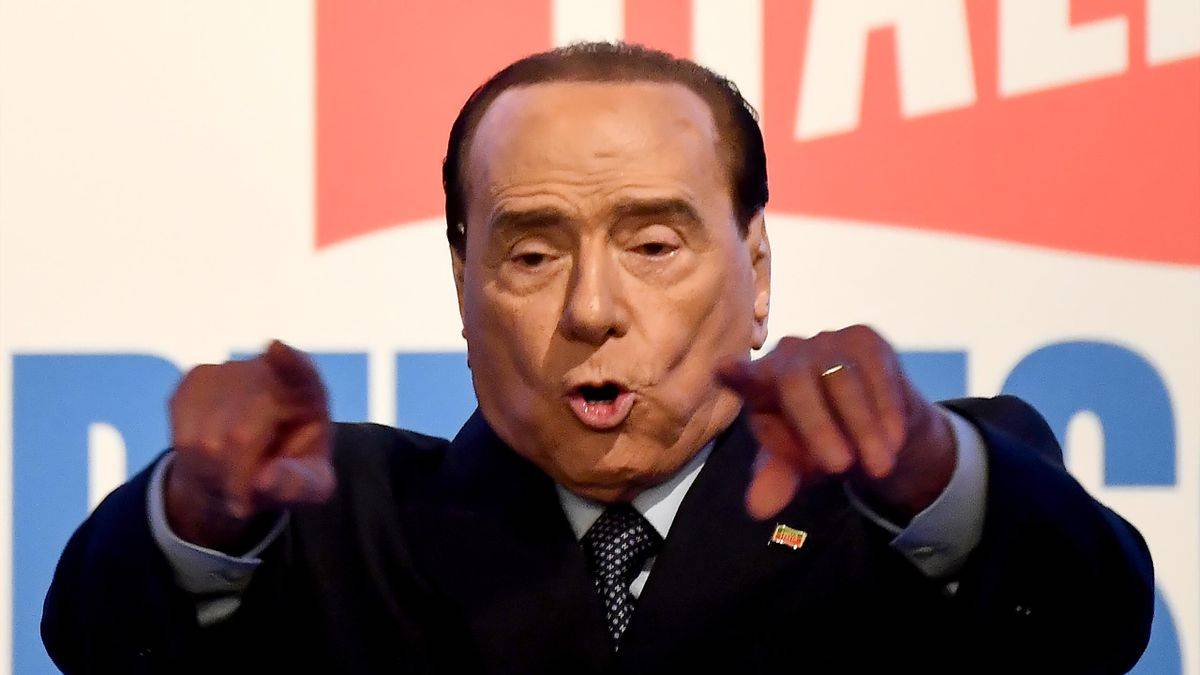 Берлускони обвинил Зеленского в разжигании конфликта на Украине