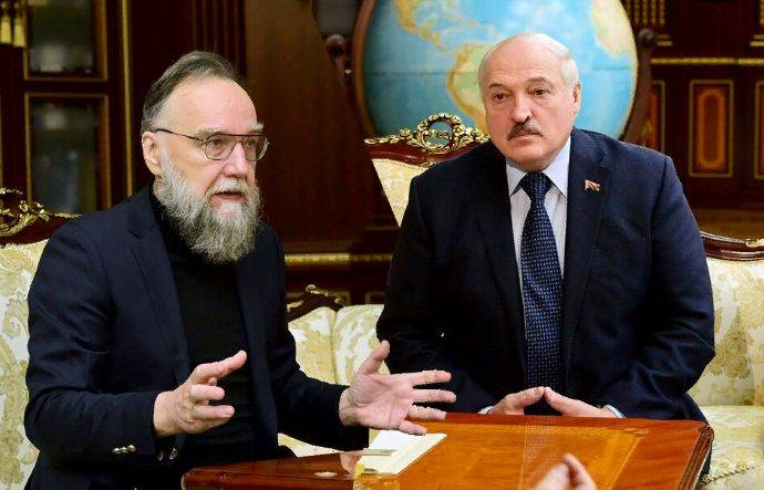 Лукашенко и Дугин поговорили о новой идеологии
