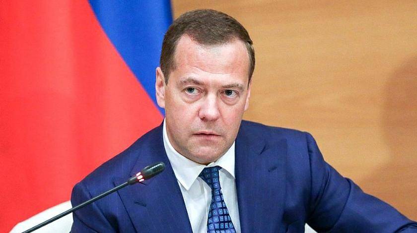 Медведев: США будут воевать до краха Украины
