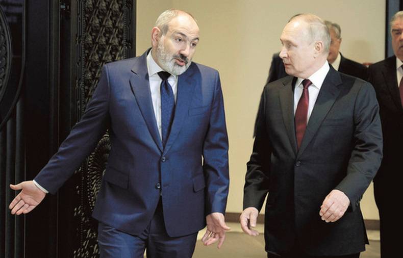 На саммите ОДКБ с Путиным случайно включили трансляцию закрытого заседания