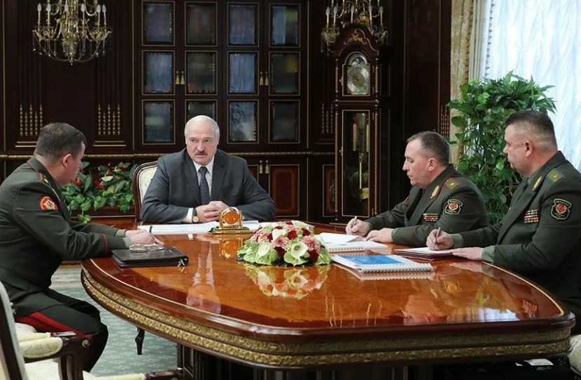 Лукашенко вводит расстрел за госизмену