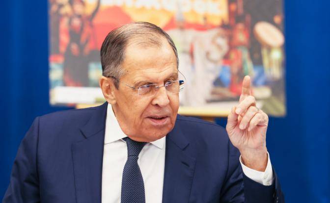 Лавров: Россия не намерена ни с кем разговаривать на базе предложений Киева Лавров: Россия не намерена ни с кем разговаривать на базе предложений Киева