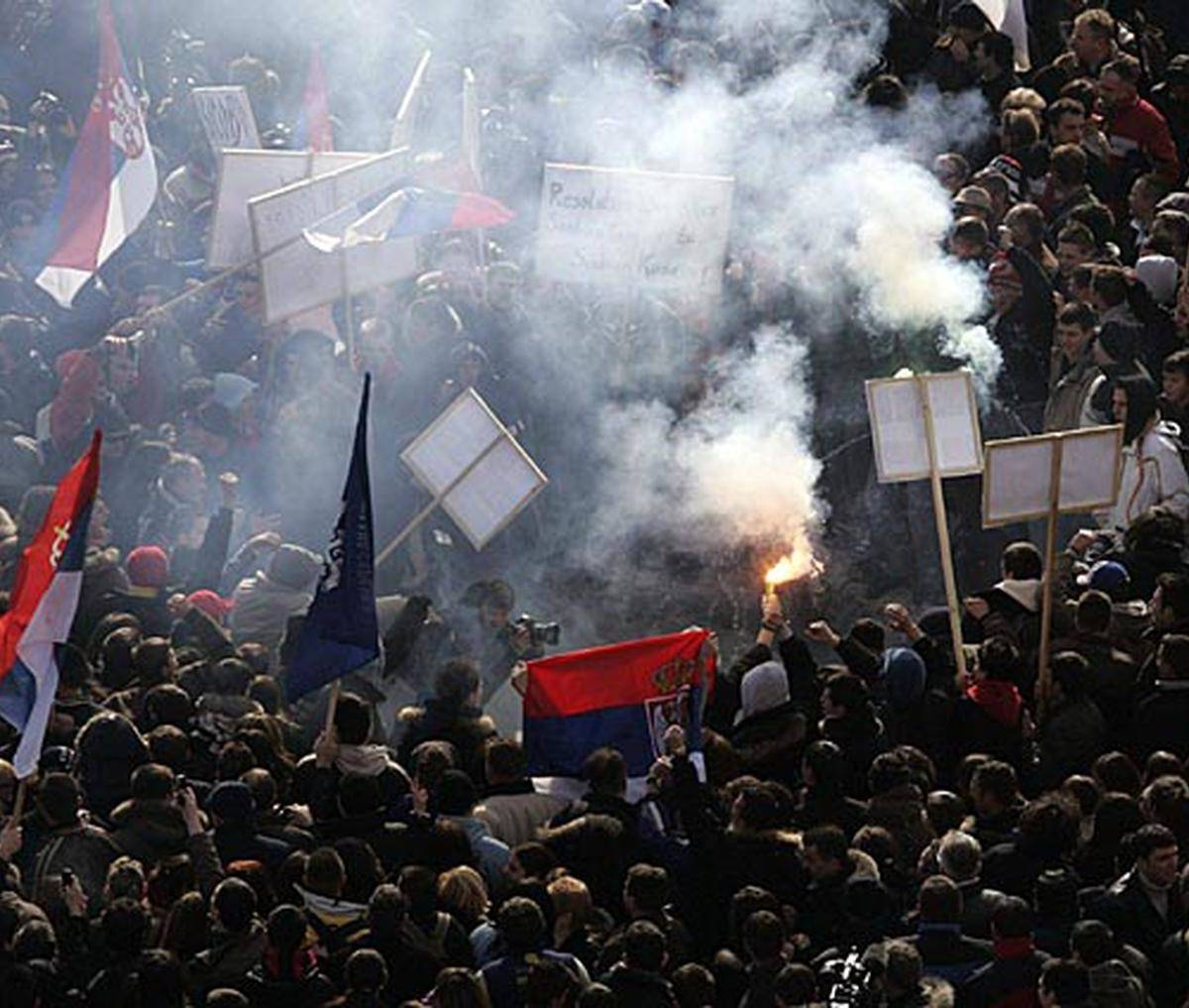 Косовские сербы выйдут на протест после нападения албанцев перед Рождеством