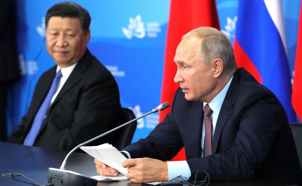 FT: Путин и Си Цзиньпин беседовали за 20 дней до СВО на Украине