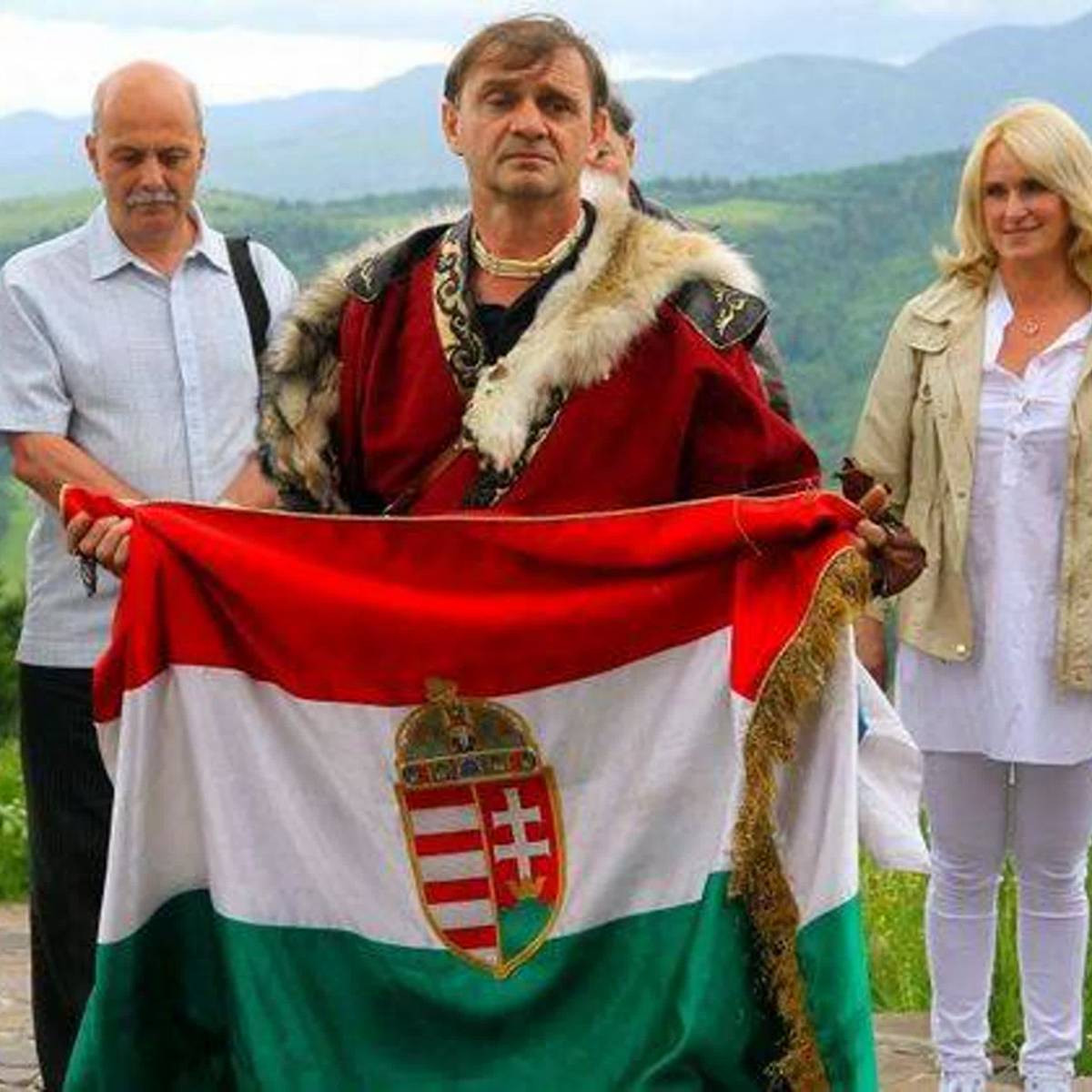 Венгрия призвала Украину прекратить ущемлять права венгерского меньшинства