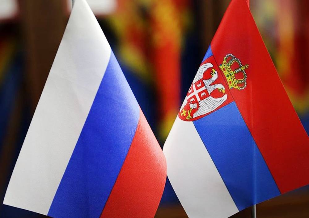 Как Запад хочет оторвать Сербию от России