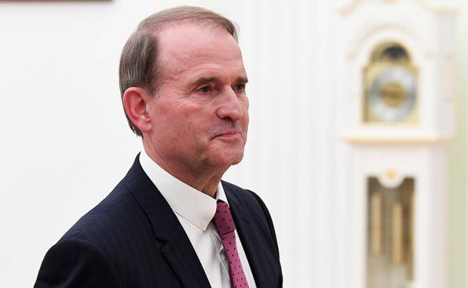 Непонятно, зачем нам опять пытаются впихнуть Медведчука Непонятно, зачем нам опять пытаются впихнуть Медведчука