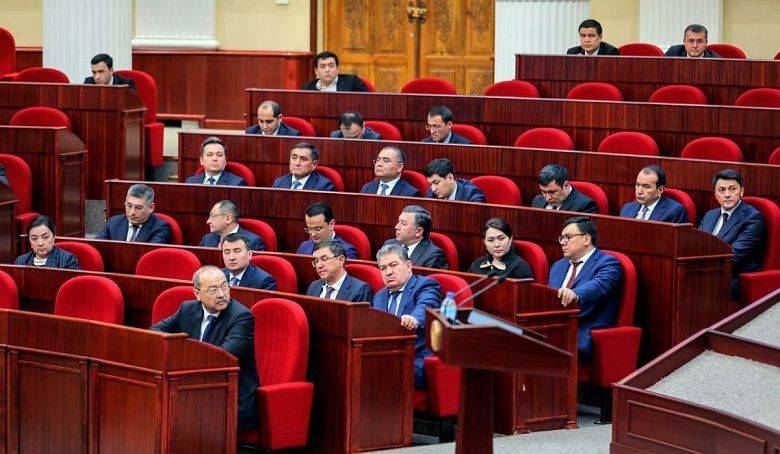 Узбекистан: уволенные чиновники уходят либо в бизнес, либо в тень