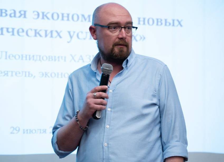 Денис Денисов: «Не надо обманывать самих себя, украинцы существуют!»
