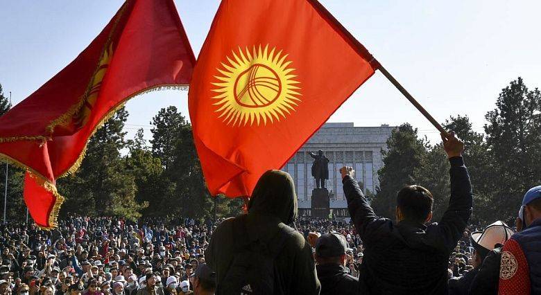 В Киргизии демократия живет, а в Европе уже умерла.Обзор кыргызоязычных СМИ