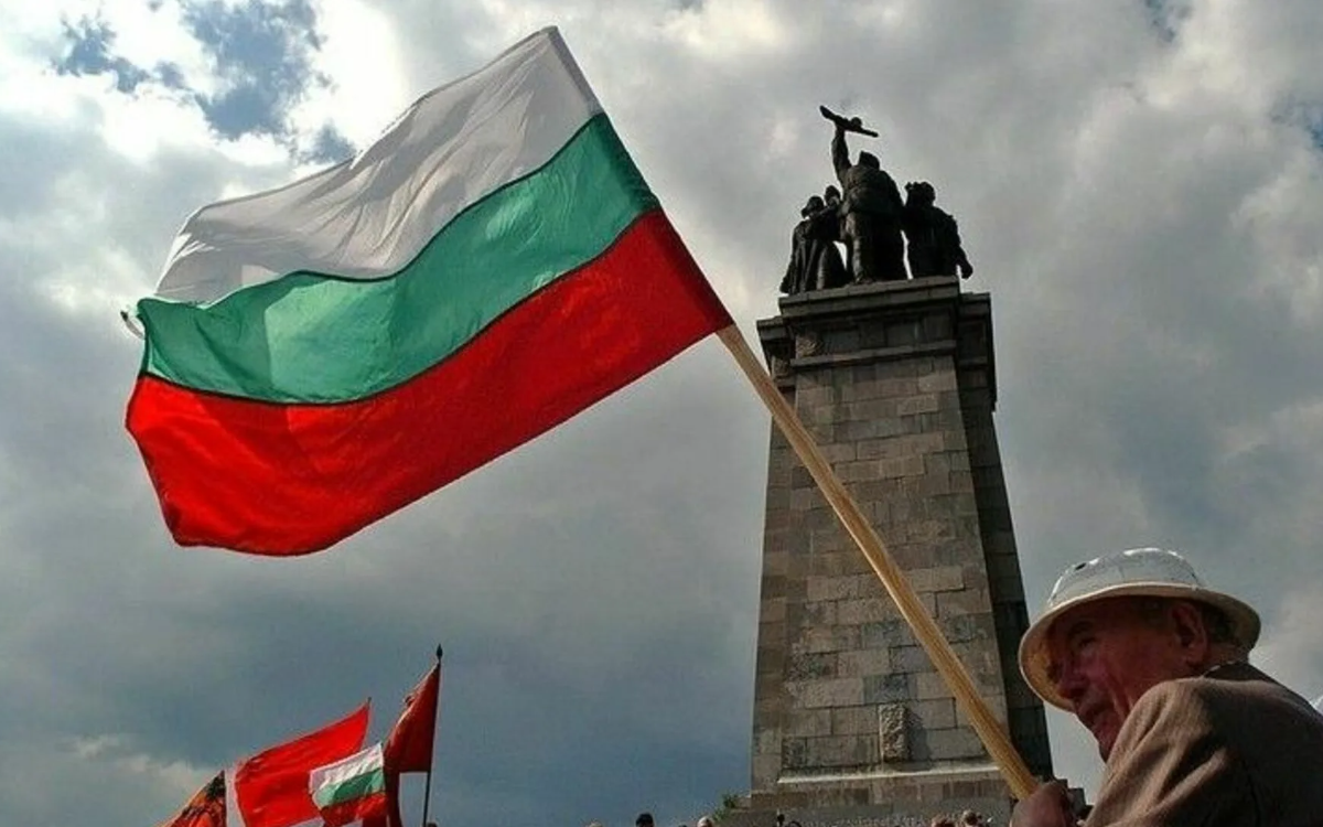Запад напуган, что Болгария может встать на «пророссийские рельсы»