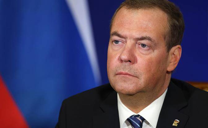 Дмитрий Медведев вынес Украине смертный приговор