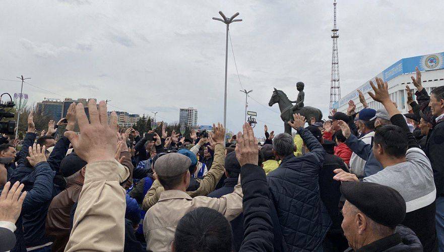 В Казахстане протестуют бывшие кандидаты в депутаты