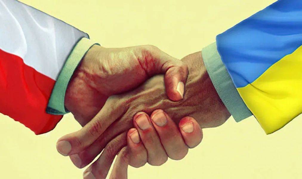 В Польше уже обсуждают плюсы поглощения Украины