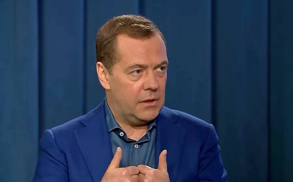 Медведев заявил, что для России предпочтителен тихий раздел Украины