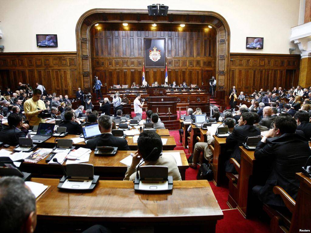 Депутаты парламента Сербии отказались поддерживать санкции против РФ