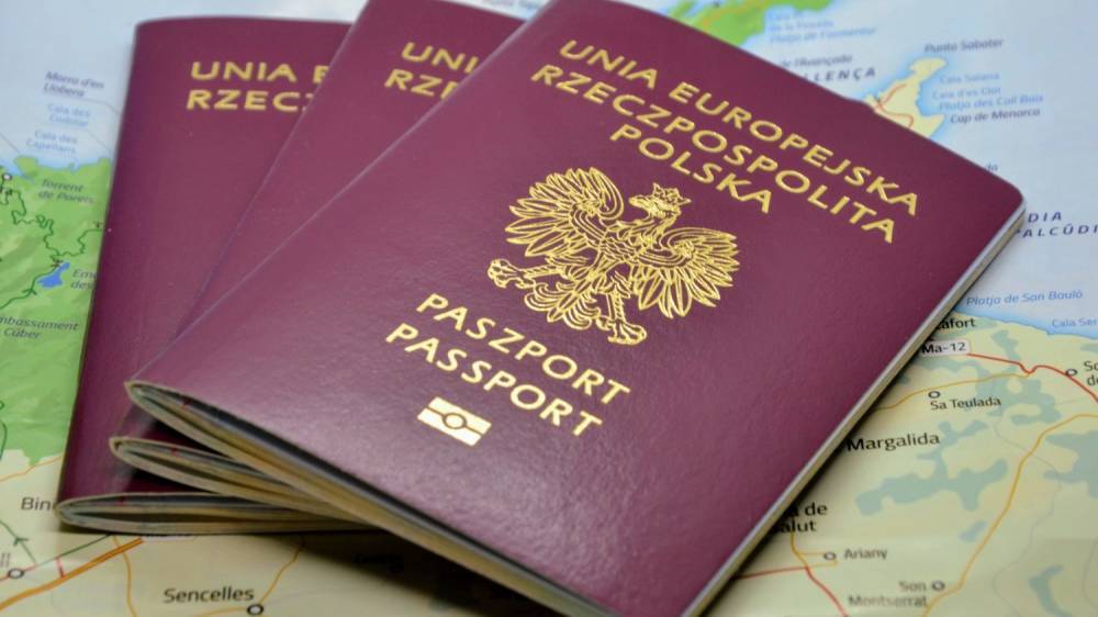 Польша бьет рекорды по темпам выдачи гражданства, россияне на третьем месте Польша бьет рекорды по темпам выдачи гражданства, россияне на третьем месте