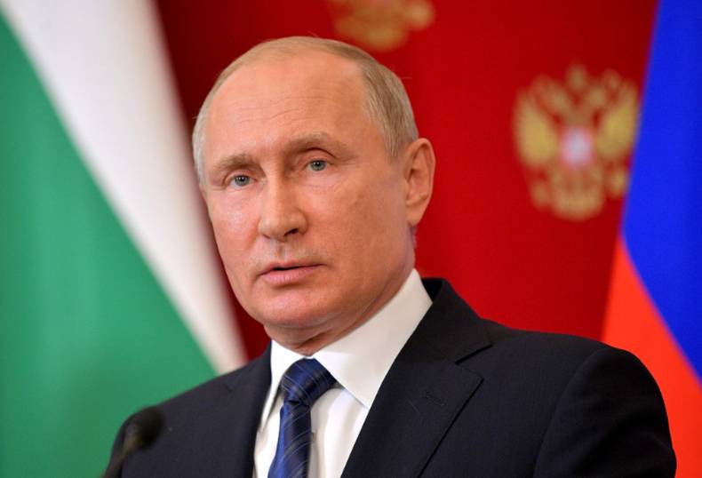 Путин отказался подчиняться написанным "под одеялом" правилам Запада Путин отказался подчиняться написанным "под одеялом" правилам Запада