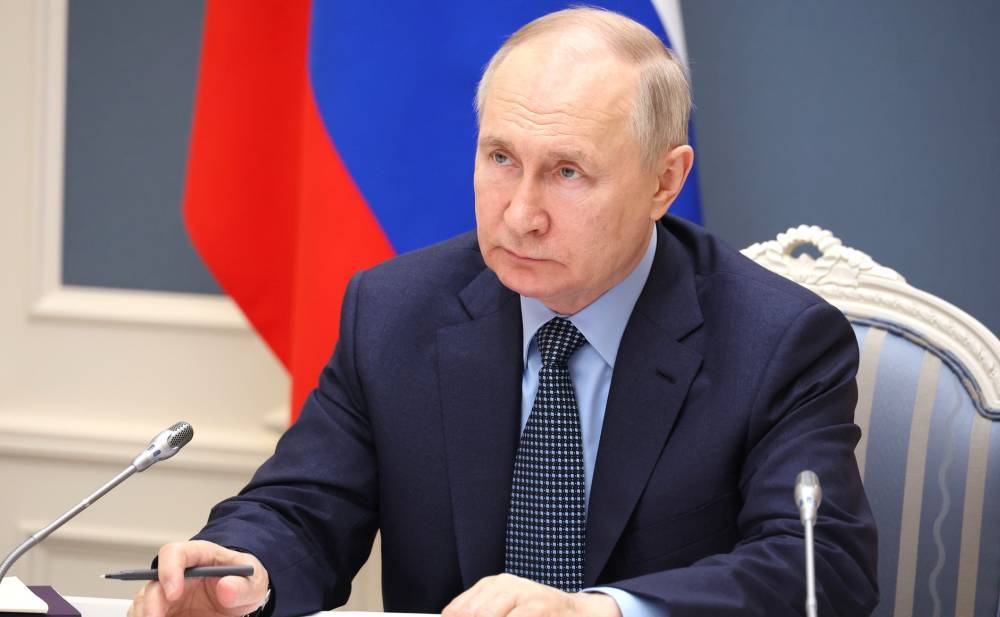 Путин назвал соблюдение норм российского общества требованием к мигрантам Путин назвал соблюдение норм российского общества требованием к мигрантам