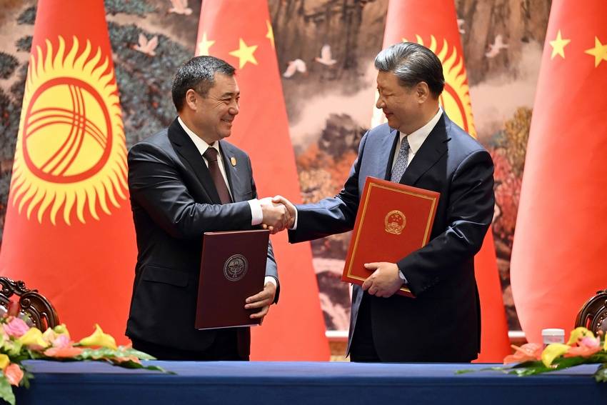 Сначала РФ, теперь – Китай: Киргизия укрепляет сотрудничество с державами