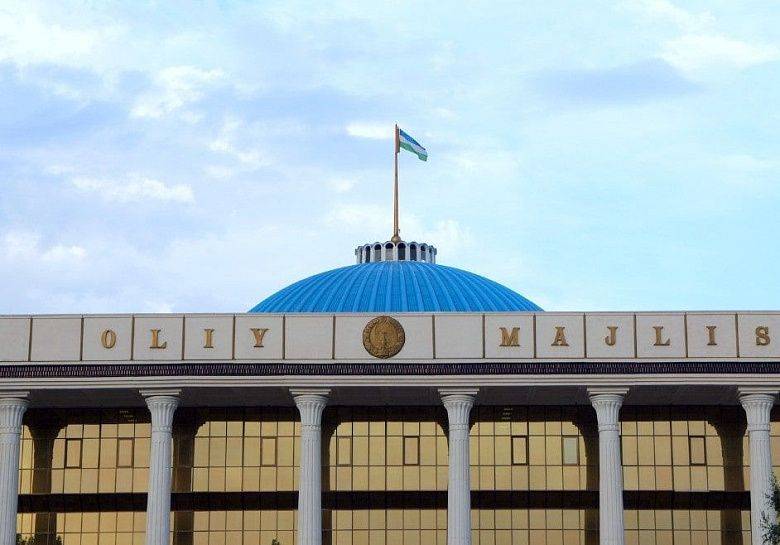 Кадровые перестановки в Узбекистане: поспеть за новой Конституцией Кадровые перестановки в Узбекистане: поспеть за новой Конституцией