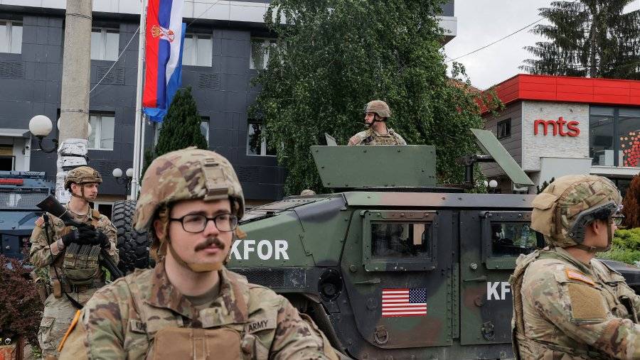 Почему США и ЕС призвали Косово отступить в конфликте с Сербией