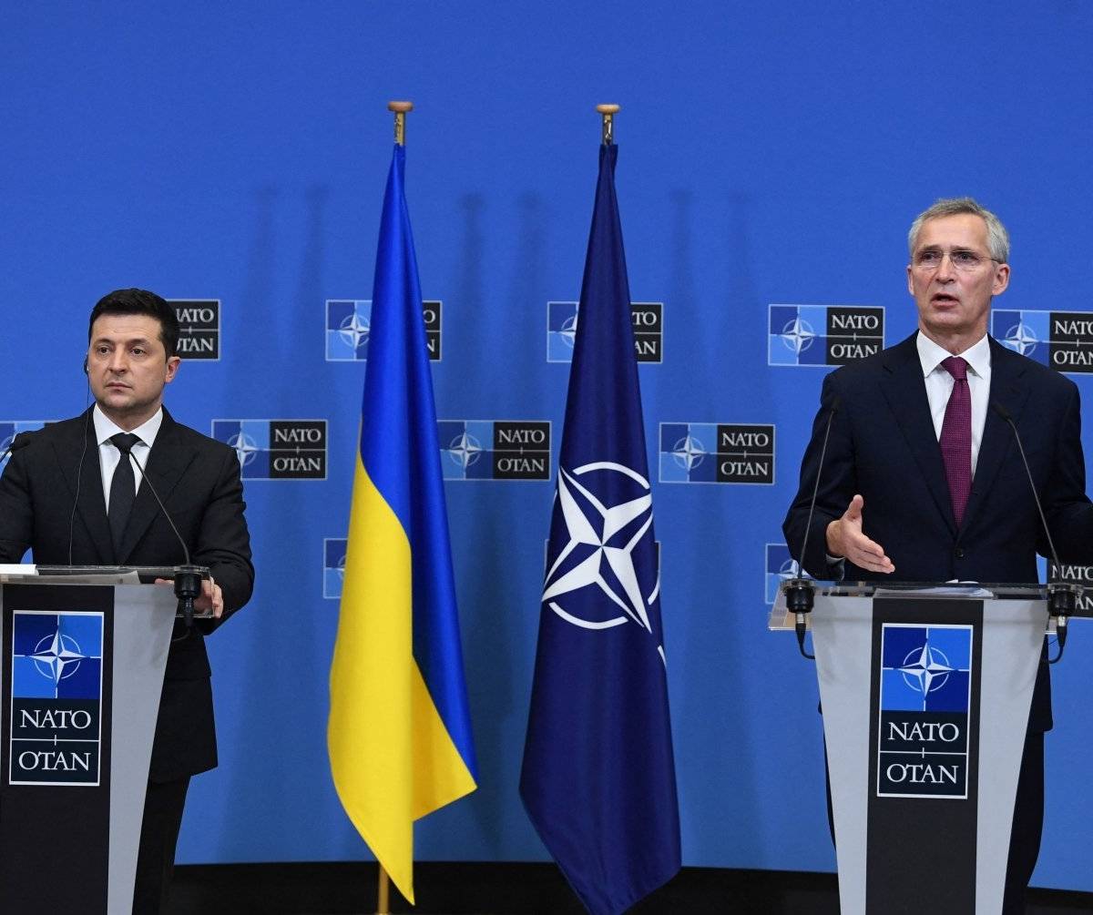 Украина: несмотря на старания, надежды на вступление в НАТО и ЕС тают