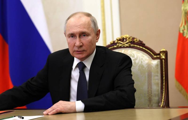 Удар изнутри: с чем связаны информационные атаки Запада на Владимира Путина