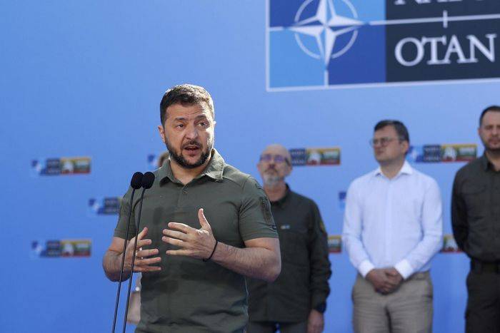 «Ощущаю испанский стыд»: Украинский газетчик о Зеленском на саммите НАТО