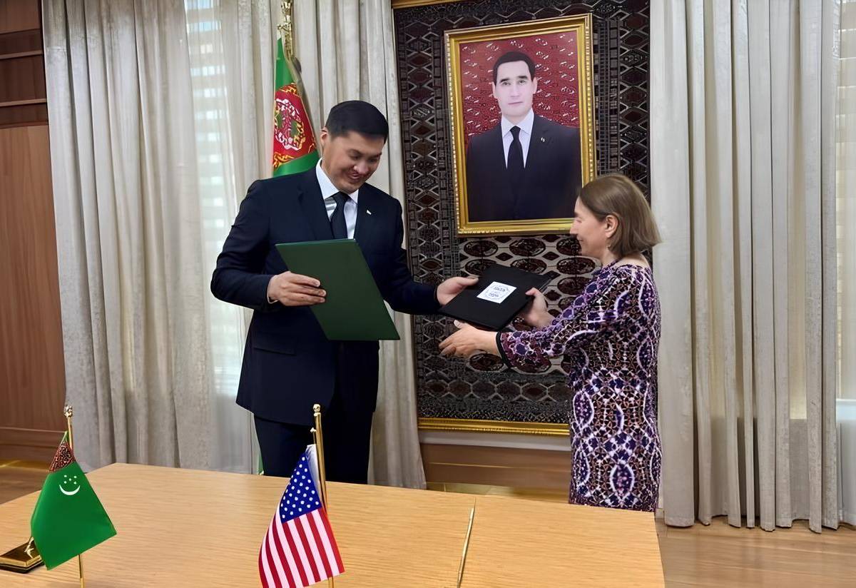 Американские «белые господа» окучивают Туркменистан