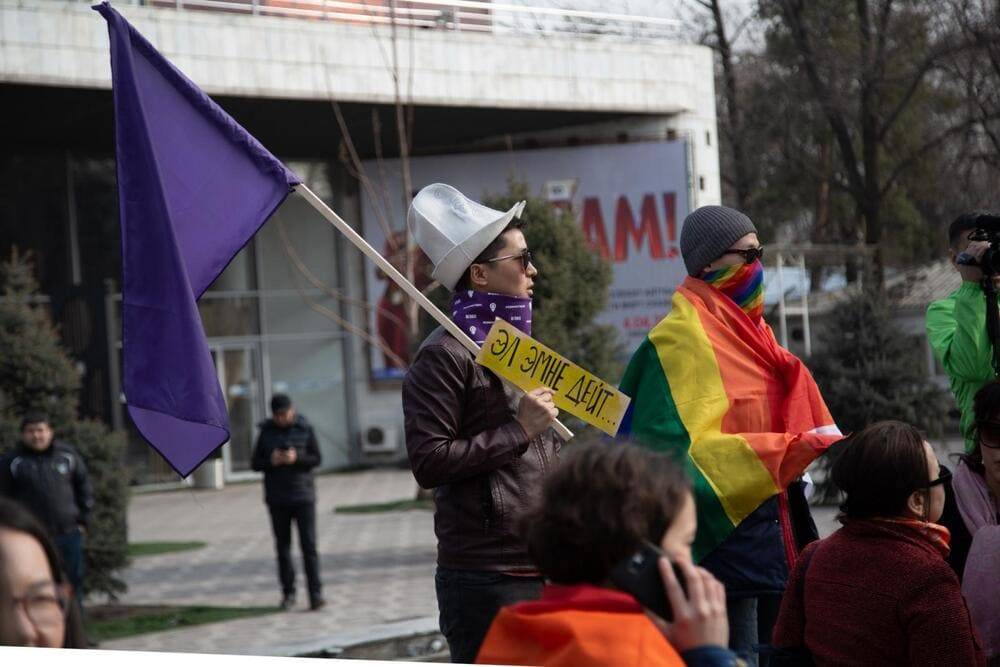 Кыргызстан: запрет ЛГБТ и повсеместный вой всей прозападной рати
