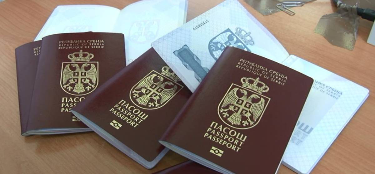 ЕС предостерег Сербии от упрощения выдачи гражданства для россиян