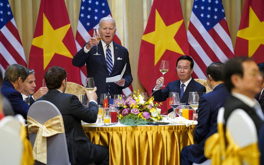 Байден в Ханое: как США стравливают Вьетнам и Китай