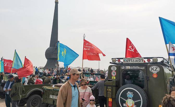 Зачем Казахстан пошел по бандеровскому пути