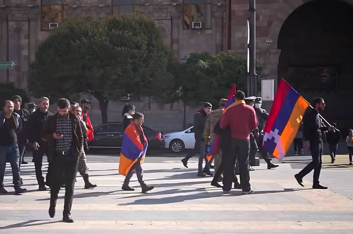 Ереван ратифицировал Римский статут, но это может не спасти его от Баку