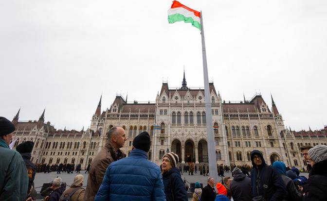 Переворот в Будапеште Вашингтону уже не устроить