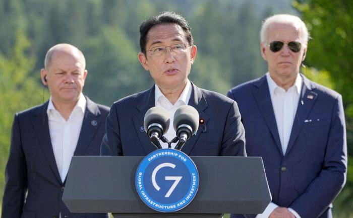 Япония: большинство граждан отказывает в поддержке премьер-министру Кисиде