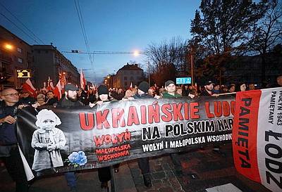 Польские националисты вышли на марш против Киева и Брюсселя