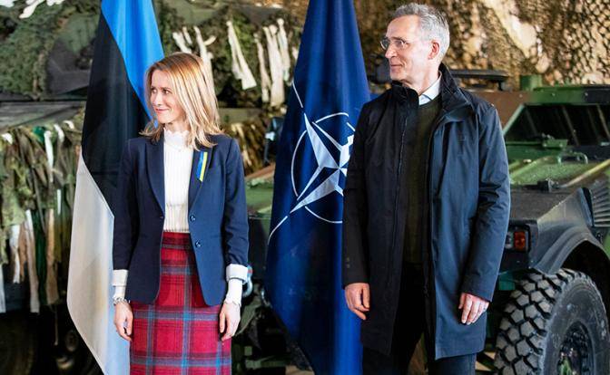 НАТО может залезть под юбку