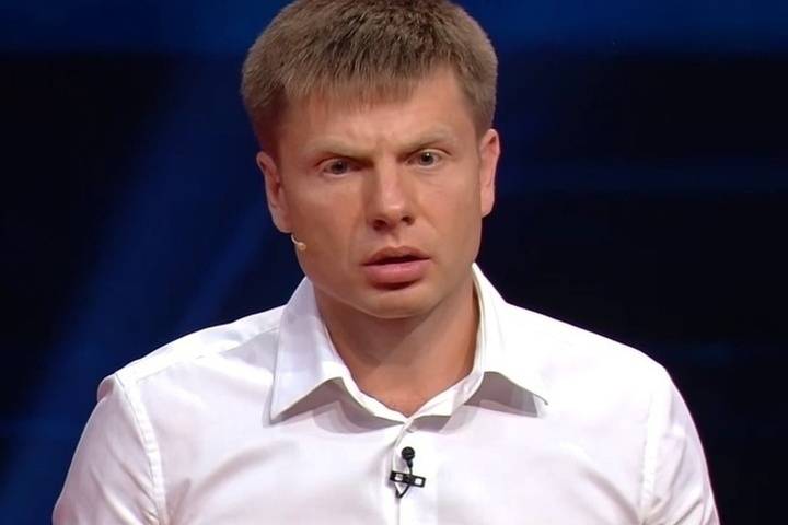 Гончаренко оскорбил Орбана, назвав чиновника «петухом»
