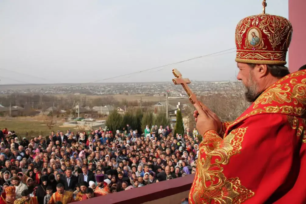 Молдавская Церковь очищается от русофобского шлака