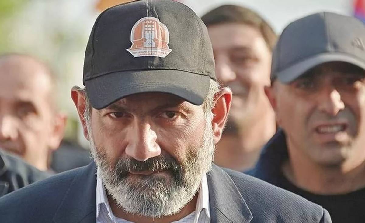 Пашинян лишает беженцев из Нагорного Карабаха армянского гражданства
