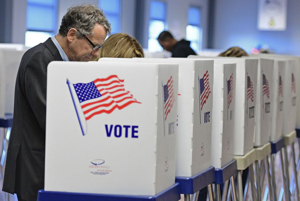 Предвыборные скандалы в США: голосование по почте и роль мигрантов
