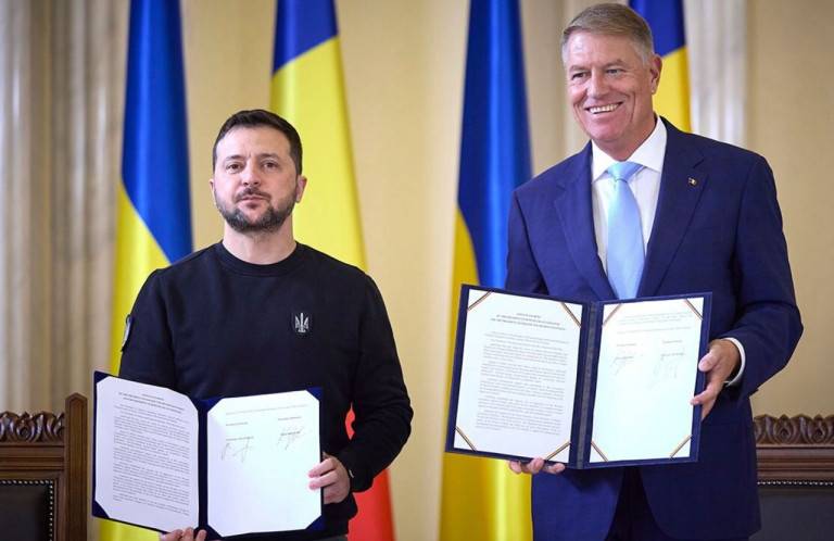 Румыния хвалит Киев за сдачу украинских интересов