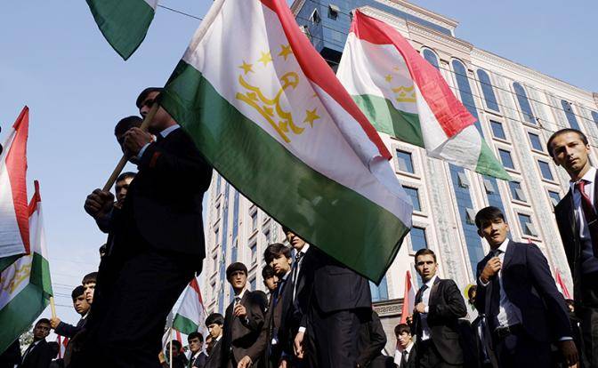 Таджикистан не согласен с Патрушевым: Украина у нас никого не вербует