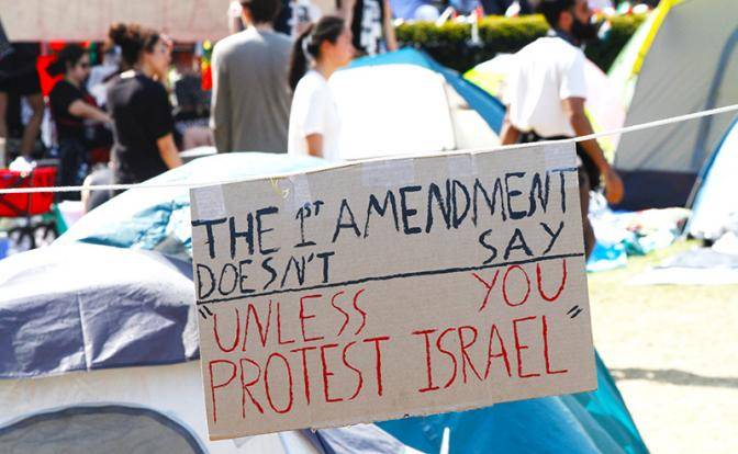 Америка расправляется со студентами, протестующими против зверств Нетаньяху