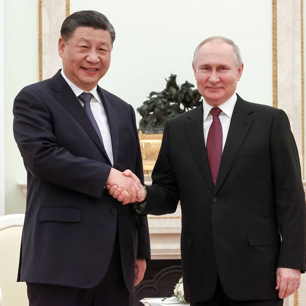 Противостояние господству США: эксперты о визите Путина в Китай