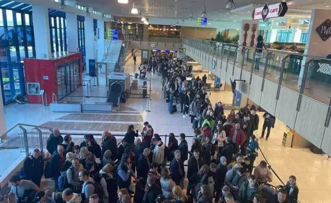 В аэропорту Кишинёва продолжают издеваться над прибывающими из России